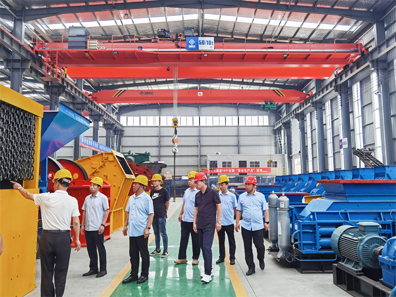 液壓對(duì)輥制砂機(jī) 液壓對(duì)輥制砂機(jī)廠家哪家好